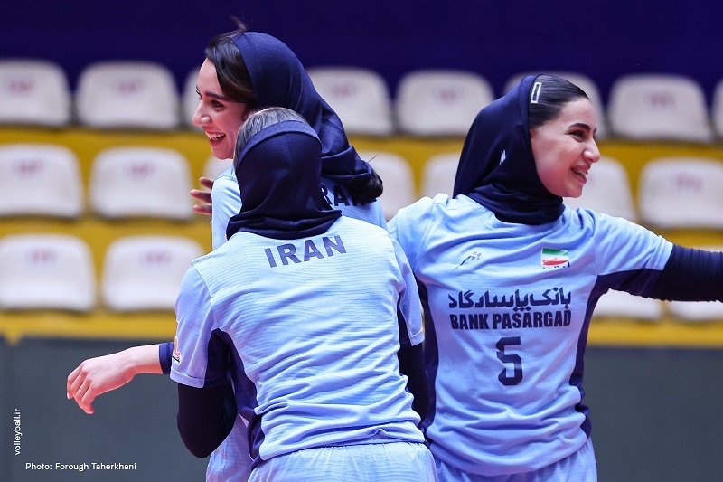 پخش زنده والیبال زنان ایران و اندونزی 2 آبان 1404 | بازی‌های آسیایی جوانان 2025 بحرین
