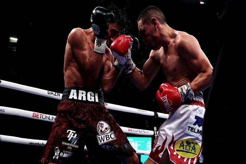 پخش زنده مبارزه بوکس آرگی کورتز و یاهیر فرانک امروز 30 آذر 1404