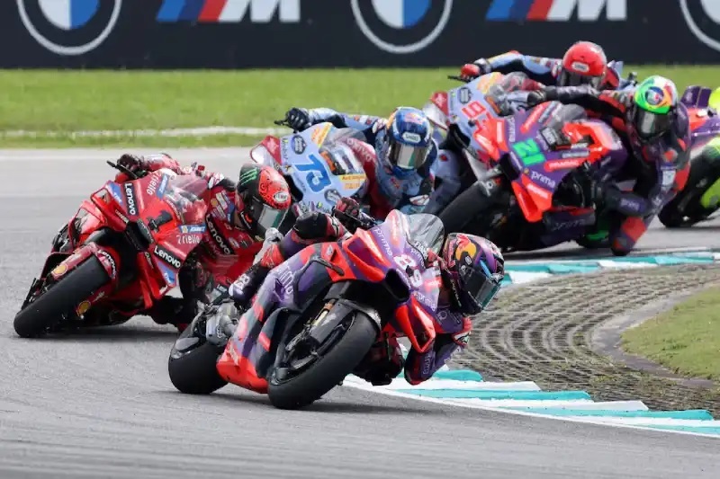 پخش زنده موتو جی پی امروز 4 آبان 1404