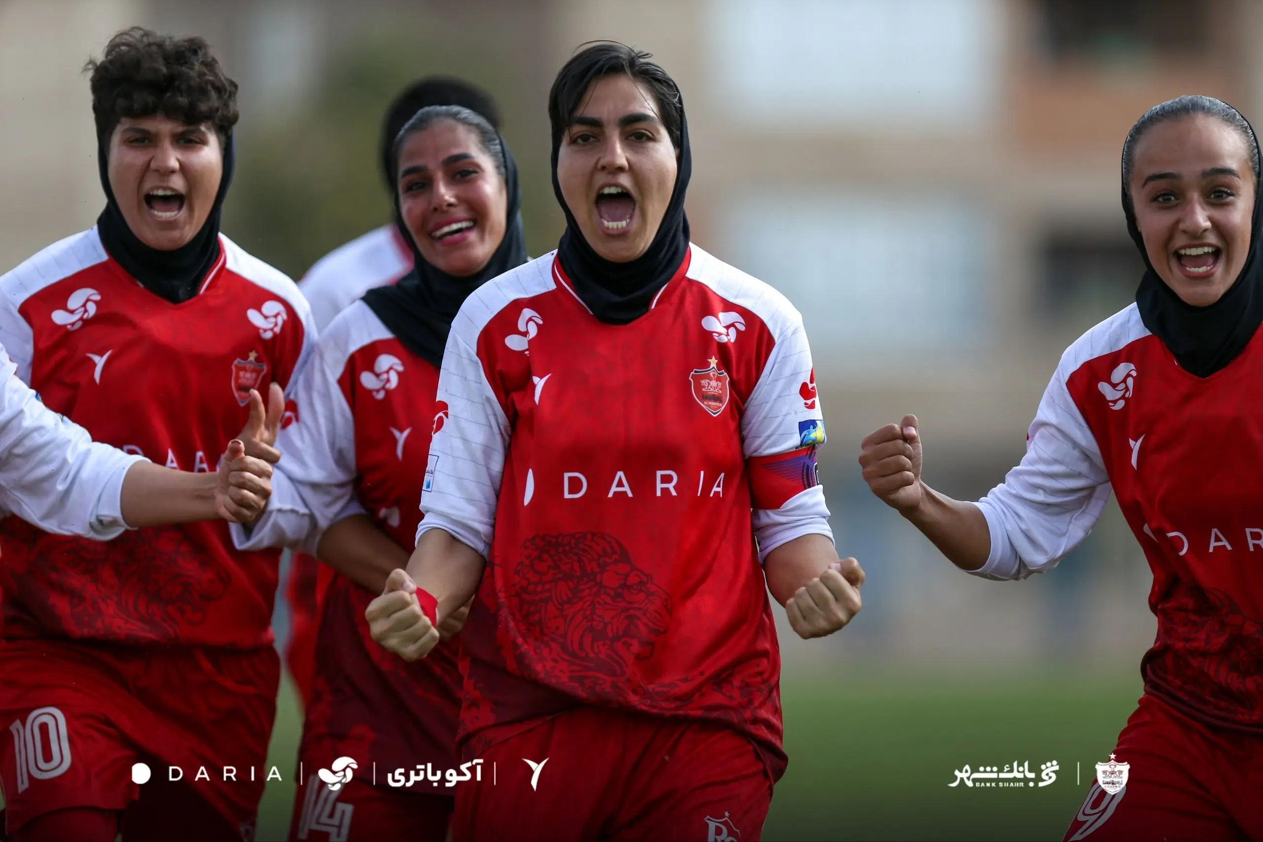 دربی زنان (پخش زنده + گزارش زنده)