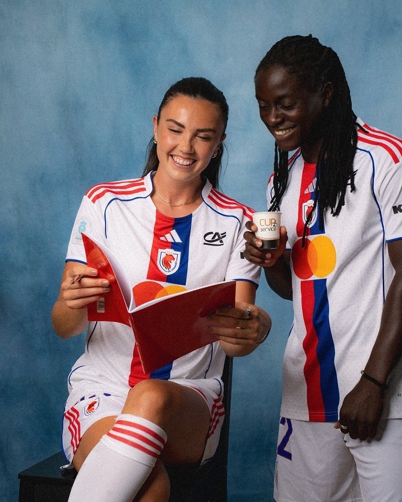 پخش زنده فوتبال زنان لیون و ولفسبورگ 20 آبان 1404 | لیگ قهرمانان زنان اروپا 2026_2025