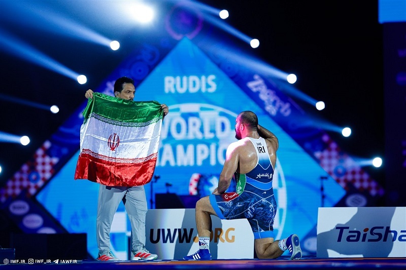 نگاهی به روز دوم کشتی آزاد قهرمانی جهان 2025