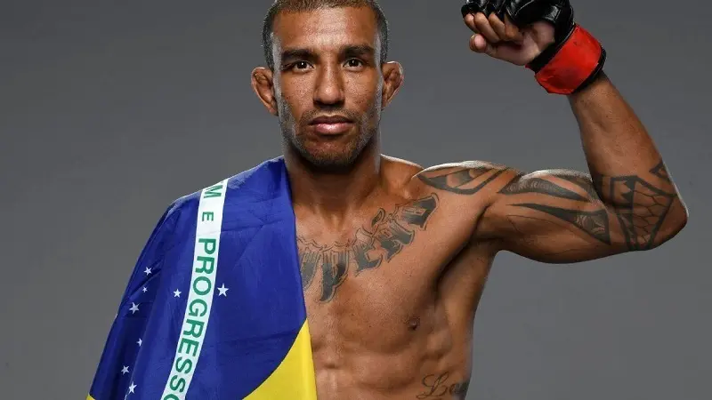 پخش زنده UFC بامداد 5 مهر 1405