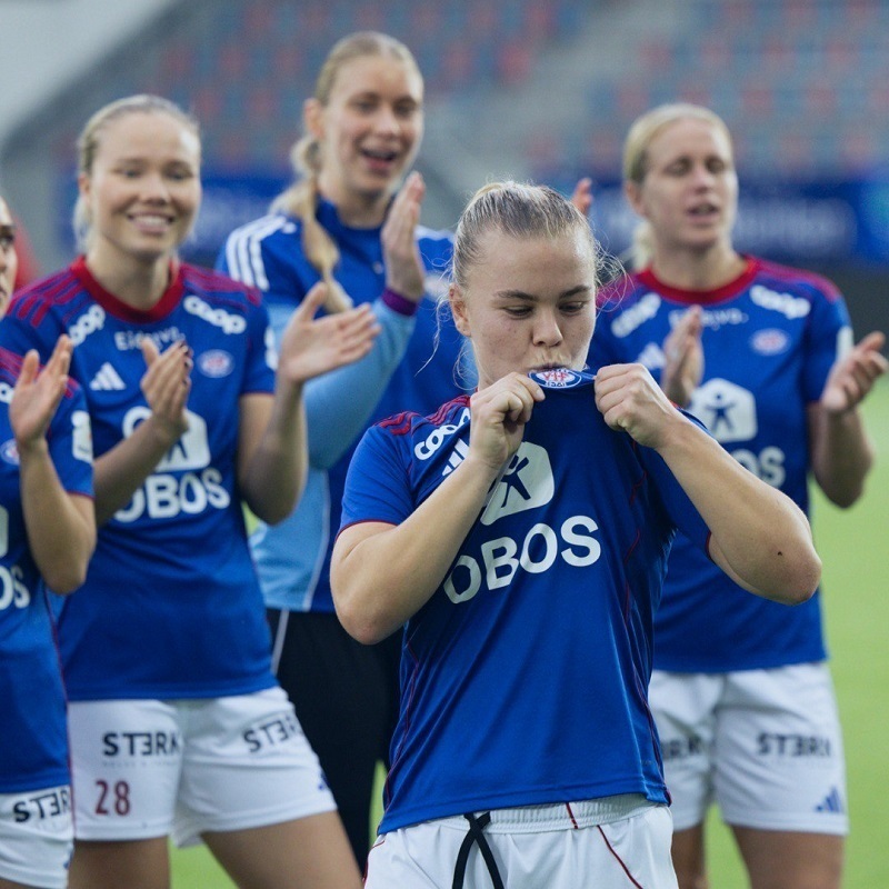 پخش زنده فوتبال زنان رم و والرنگا 20 آبان 1404 | لیگ قهرمانان زنان اروپا 2026_2025