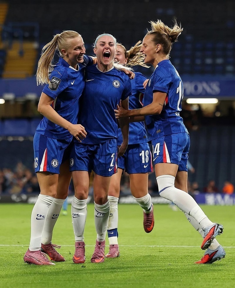 پخش زنده فوتبال زنان چلسی و بارسلونا 29 آبان 1404 | لیگ قهرمانان زنان اروپا 2026_2025