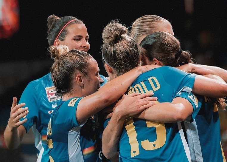 پخش زنده فوتبال زنان سنت پولتن و چلسی 20 آبان 1404 | لیگ قهرمانان زنان اروپا 2026_2025