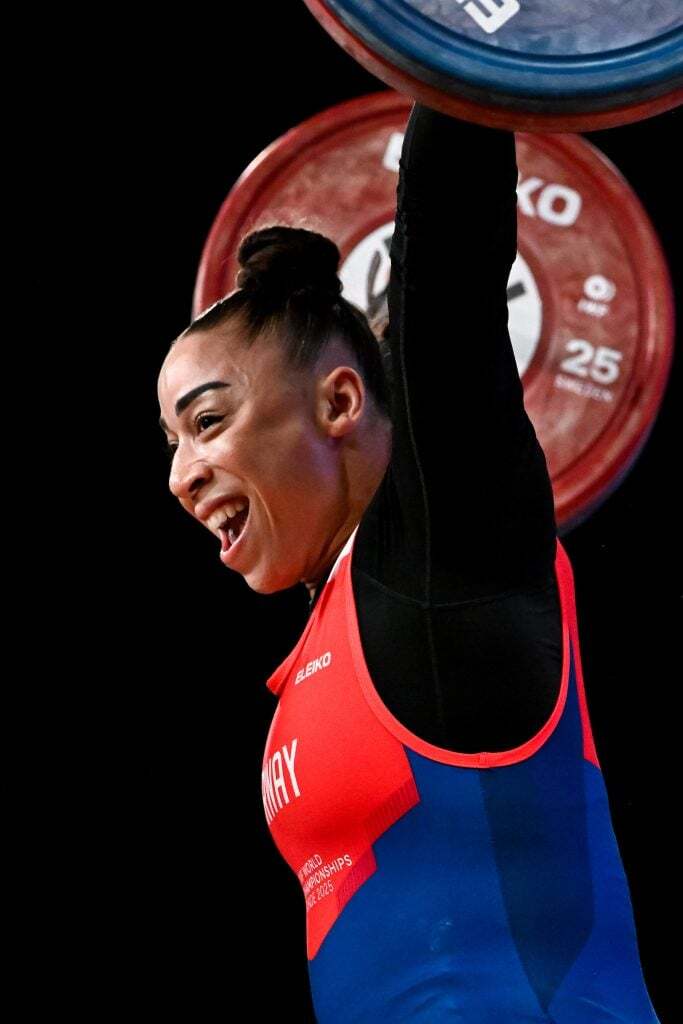 برنامه و نتایج کامل وزنه برداری قهرمانی جهان 2025