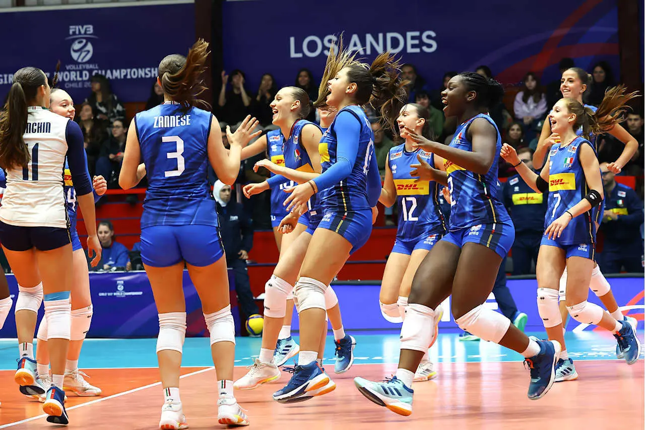 پخش زنده والیبال زنان ایتالیا و جمهوری دومینیکن 17 مرداد 1405 | والیبال قهرمانی نوجوانان جهان 2026 زنان