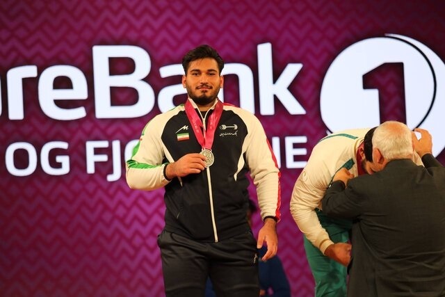 برنامه و نتایج کامل وزنه برداری قهرمانی جهان 2025